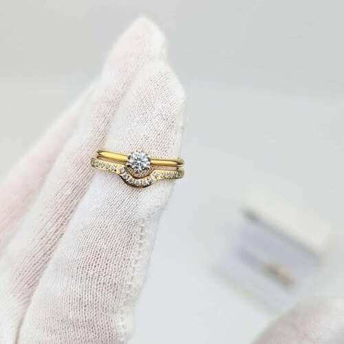 idealnie-dopasowana-obraczka-do-pierscionka