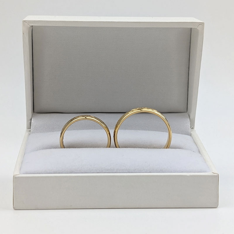 Obrączki ślubne półokrągłe ze wzorem 4mm próba 585