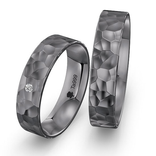Obrączki ślubne płaskie wykonane z tantalu
