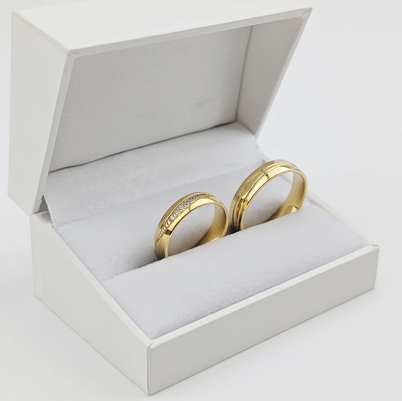 Obrączki ślubne 5mm półokrągłe z falami i kamieniami próba 585