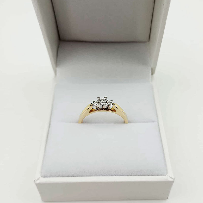 Pierścionek z diamentami żółte złoto 585