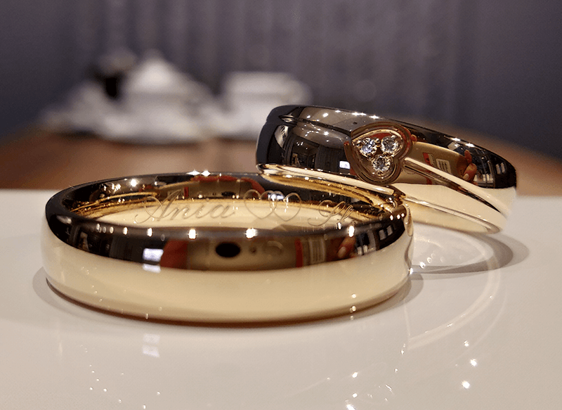 Obrączki ślubne półokrągłe 4,5mm z motywem serca złoto próba 585