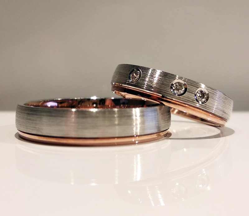 Obrączki ślubne półokrągłe z kamieniami 4,5mm dwukolorowe białe i czerwone złoto próba 585