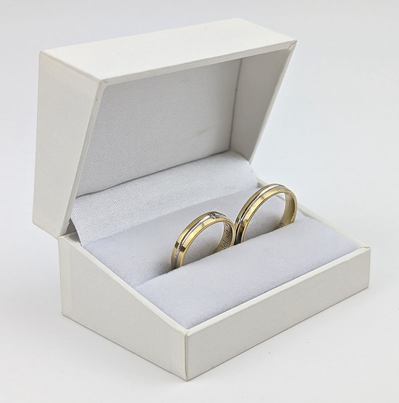 Półokrągłe obrączki ślubne 4mm z kamieniem dwukolorowe złoto żółte i białe próba 585