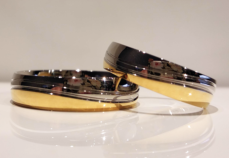 Obrączki ślubne półokrągłe z falami 5mm dwukolorowe z białego i żółtego złota próba 585