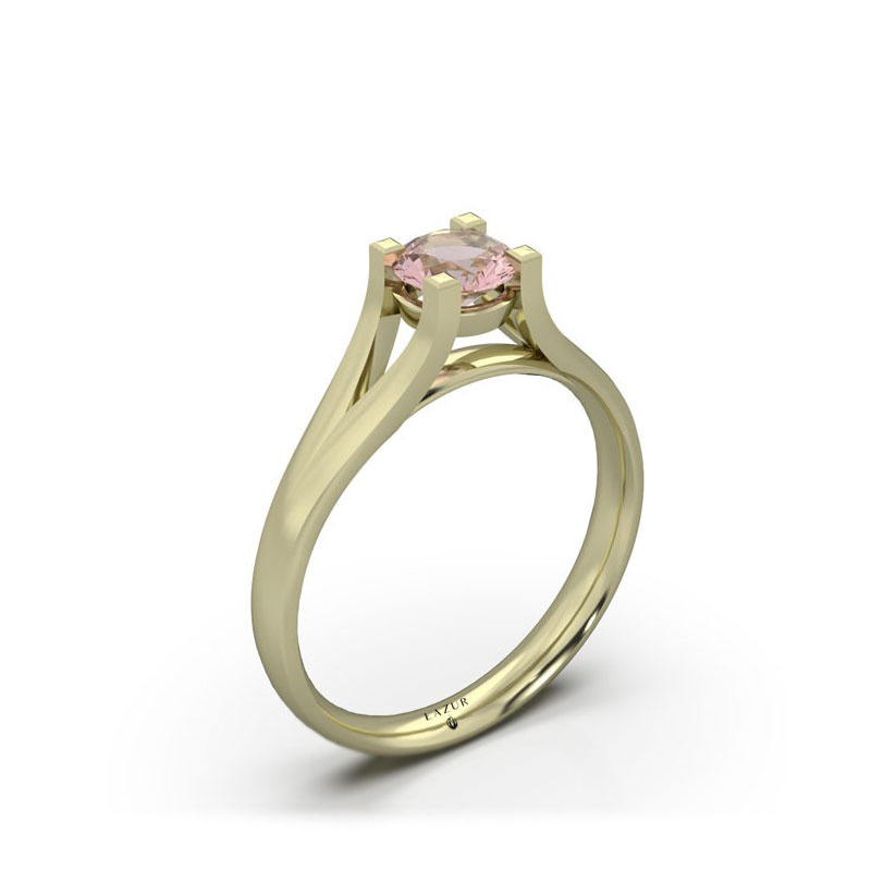 Złoty pierścionek z morganitem