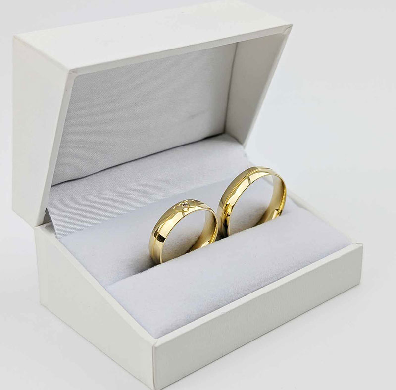 Obrączki ślubne półokrągłe 5mm z sercami próba 585