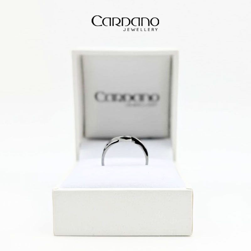 Pierścionek z czarnego złota 585 z diamentem