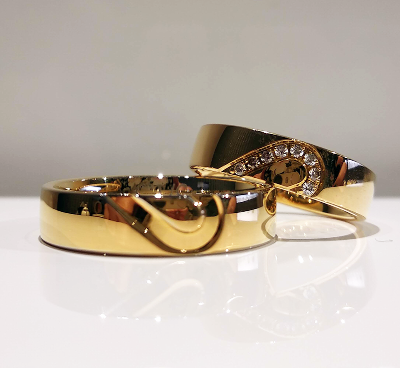 Obrączki ślubne z motywem serca i kamieniami 5mm próba 585