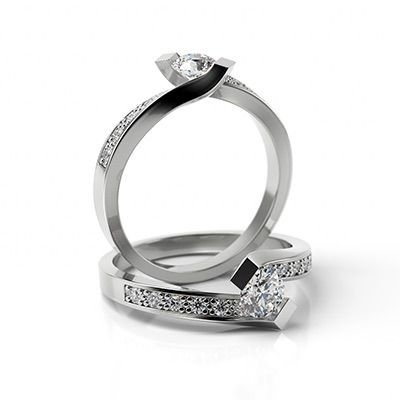 Pierścionek z brylantami z białego złota