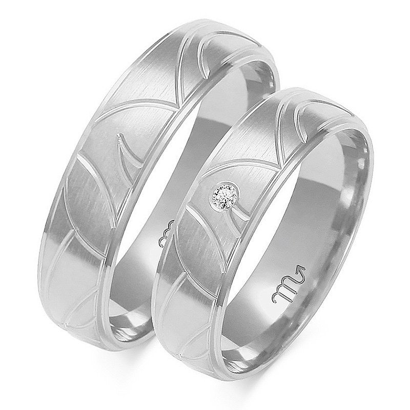 Nietypowe obrączki ślubne półokrągłe z kamieniem 5,5mm próba 585