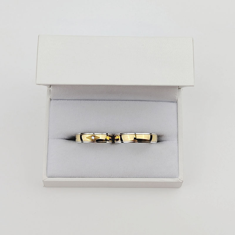 Obrączki ślubne półokrągłe 5,0mm ozdobione kamieniem dwukolorowe żółte i białe próba 585