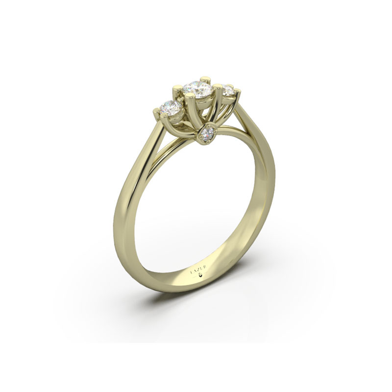 Złoty pierścionek z brylantami