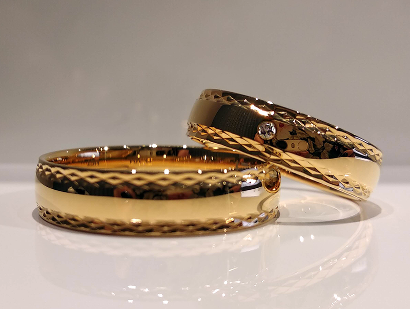 Obrączki ślubne 5mm ozdobne z kamieniem złoto próba 585