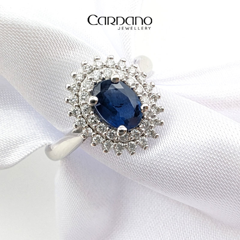 Pierścionek z szafirem i diamentami białe złoto 585