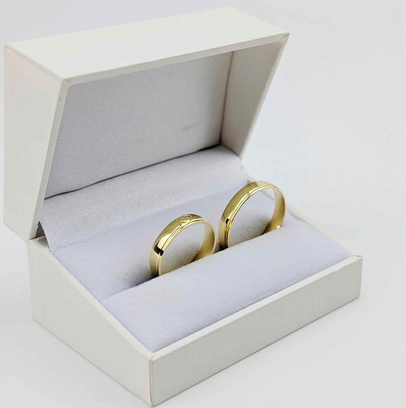 Obrączki ślubne z sercem i brylantem 4mm złote próba 585