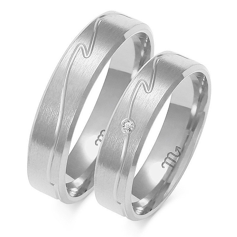 Obrączki ślubne fazowane ze wzorem i kamieniem 5mm złoto próba 585