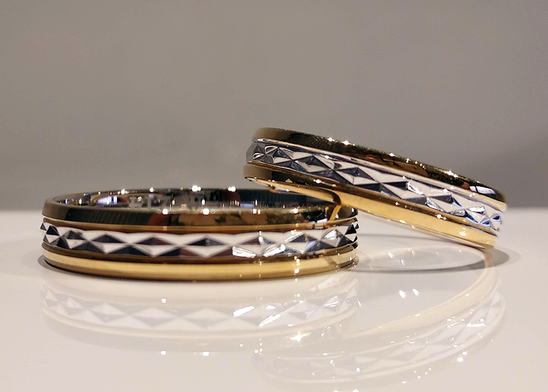 Obrączki ślubne półokrągłe z diamentowanym zdobieniem 4mm dwukolorowe żółte i białe złoto próba 585