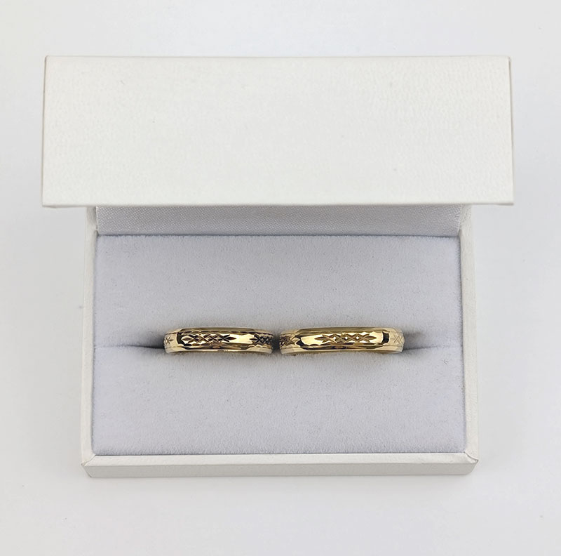 Obrączki ślubne półokrągłe ze wzorem 4mm próba 585