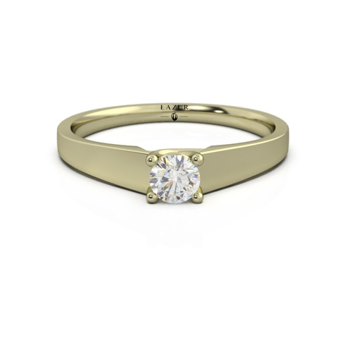 Złoty pierścionek z brylantem