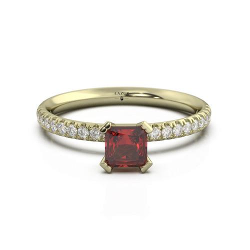 Złoty pierścionek z granatem i brylantami